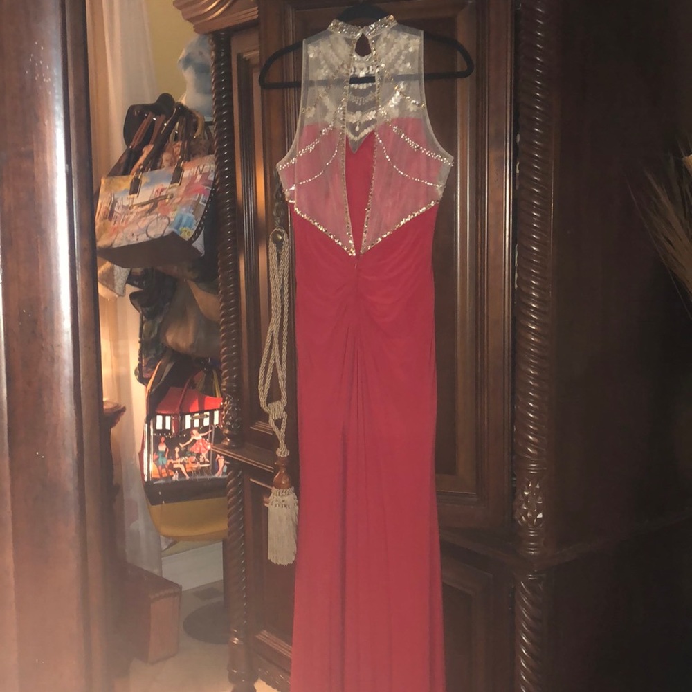 Evening , prome , wedding guess dress